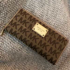 Michael Kors wallet